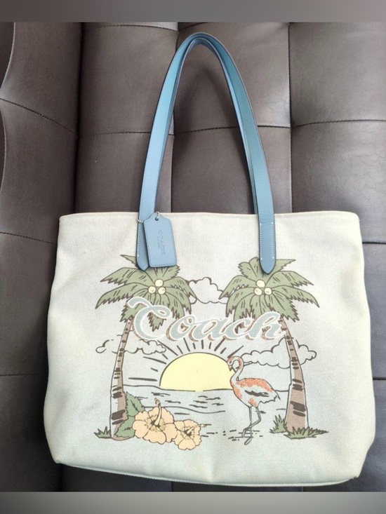 Coach Handbags - Coach Hawaii Release Aloha Summer Tote Bag EUC